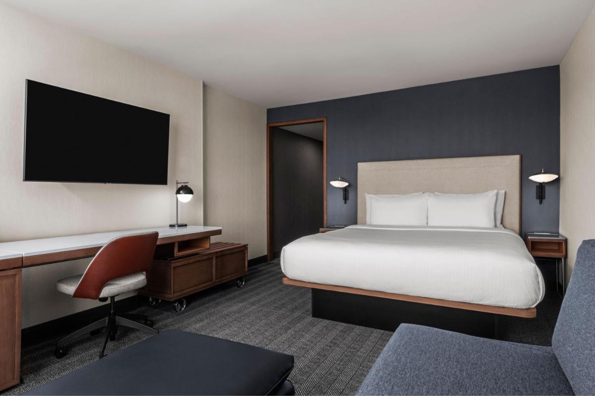 Holiday Inn San Diego North Miramar an IHG Hotel - image 7