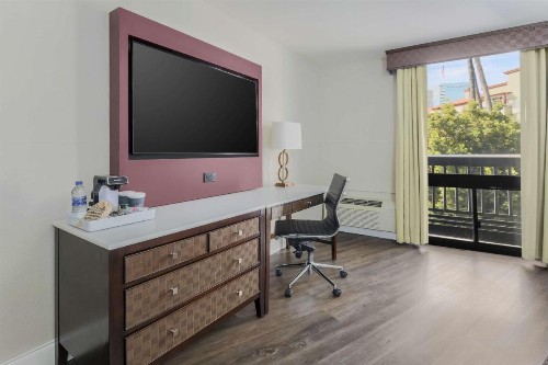 Four Points by Sheraton San Diego Downtown Little Italy - image 22
