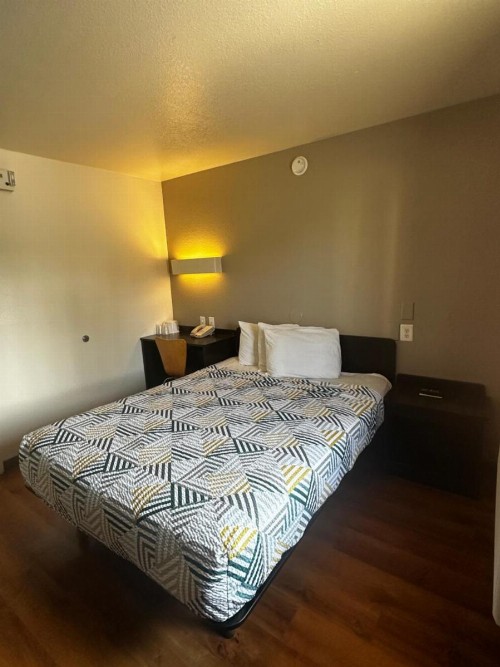 Motel 6-San Diego CA - Hotel Circle - Mission Valley - image 11