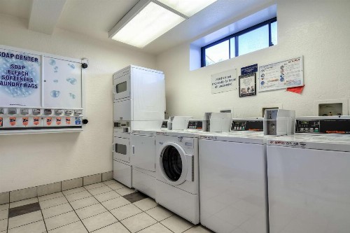 Motel 6-San Diego CA - Hotel Circle - Mission Valley - image 16
