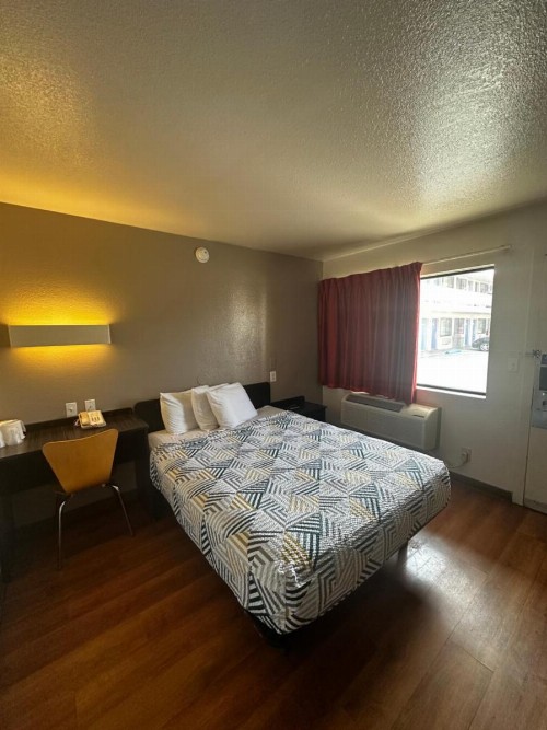 Motel 6-San Diego CA - Hotel Circle - Mission Valley - image 24
