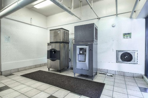 Motel 6-San Diego CA - Hotel Circle - Mission Valley - image 33