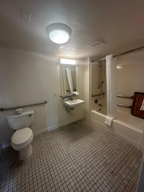 Motel 6-San Diego CA - Hotel Circle - Mission Valley - image 34