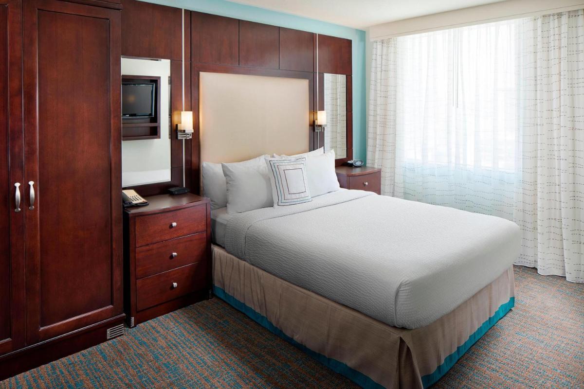 Residence Inn by Marriott San Diego Downtown/Gaslamp Quarter - image 7
