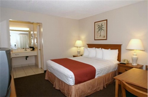 Pleasant Inn - image 14