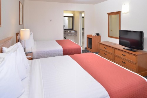 Pleasant Inn - image 3