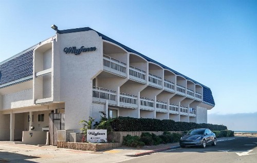 Blue Sea Beach Hotel - image 16