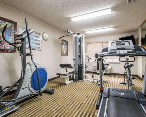 Quality Suites San Diego Otay Mesa - image 16