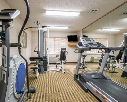 Quality Suites San Diego Otay Mesa - image 19
