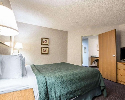 Quality Suites San Diego Otay Mesa - image 21