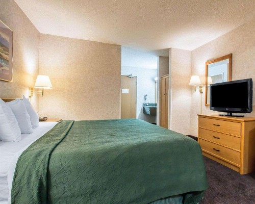 Quality Suites San Diego Otay Mesa - image 29
