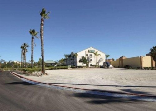 Quality Suites San Diego Otay Mesa - image 3