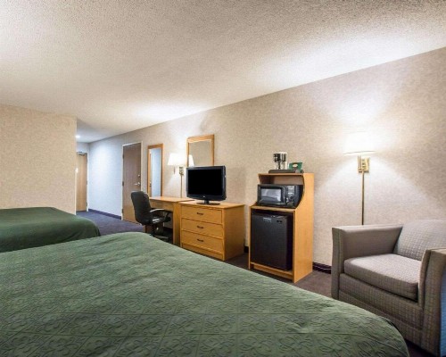 Quality Suites San Diego Otay Mesa - image 5