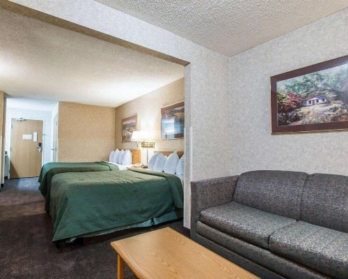 Quality Suites San Diego Otay Mesa - image 8