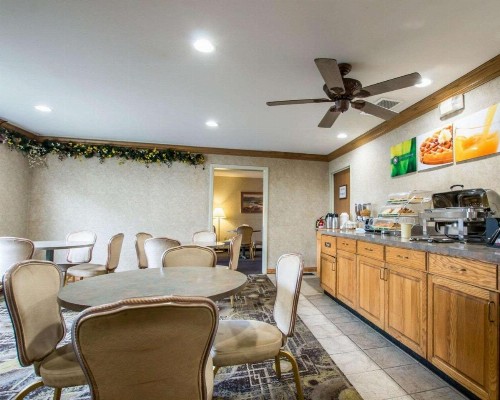 Quality Suites San Diego Otay Mesa - image 9