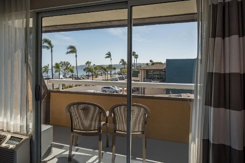 Bay Club Hotel and Marina - image 23