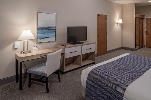 Bay Club Hotel and Marina - image 31