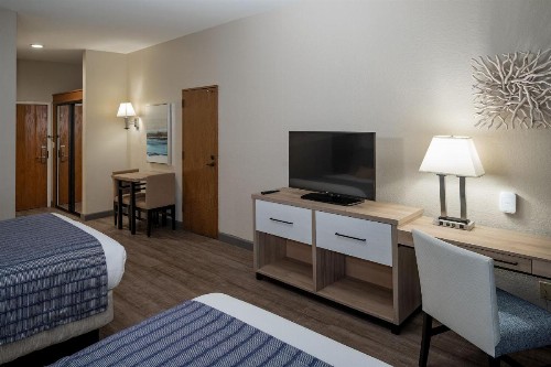 Bay Club Hotel and Marina - image 35