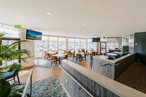 Bay Club Hotel and Marina - image 43