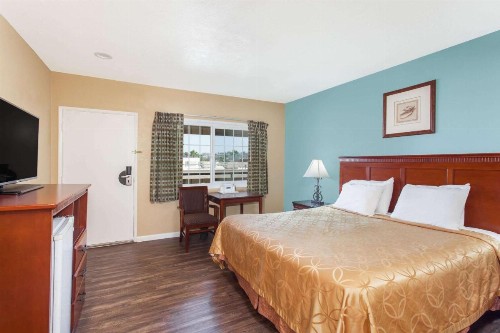 Travelodge by Wyndham San Diego SeaWorld - image 10