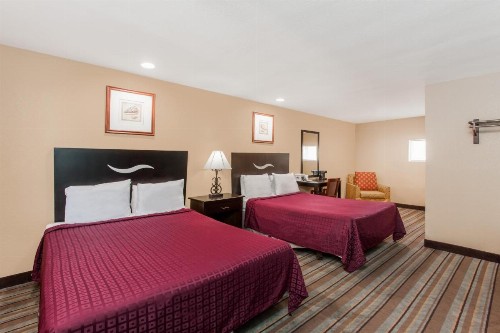 Travelodge by Wyndham San Diego SeaWorld - image 23