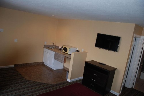 Travelodge by Wyndham San Diego SeaWorld - image 3