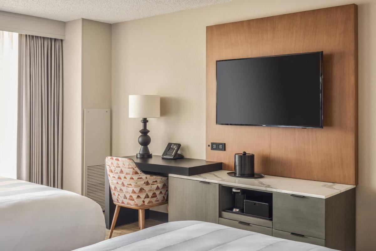 San Diego Marriott Mission Valley - image 5