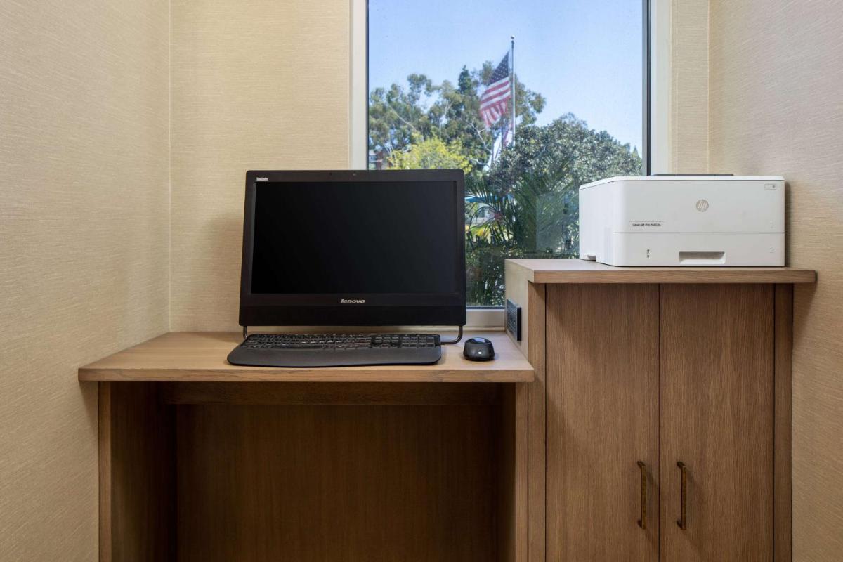 Sonesta ES Suites Carmel Mountain Rancho Bernardo - image 3