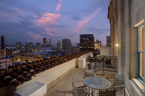 Courtyard by Marriott San Diego Downtown - image 26