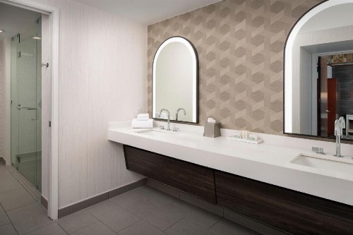 Courtyard by Marriott San Diego Downtown - image 40
