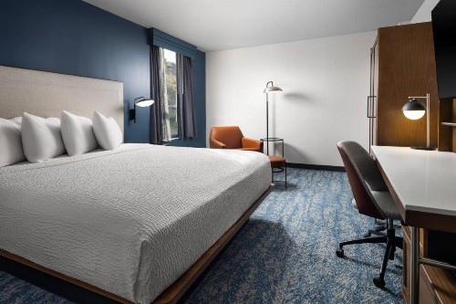 Courtyard by Marriott San Diego Mission Valley/Hotel Circle - image 14