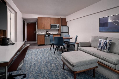 Courtyard by Marriott San Diego Mission Valley/Hotel Circle - image 16