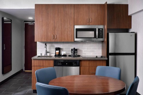 Courtyard by Marriott San Diego Mission Valley/Hotel Circle - image 20