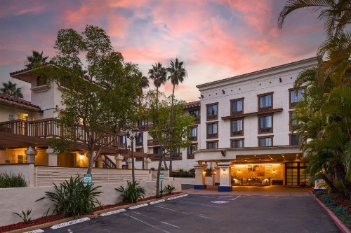 Courtyard San Diego Old Town - image 37