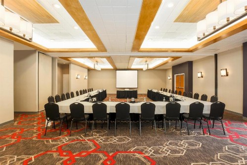 Four Points by Sheraton San Diego - image 9