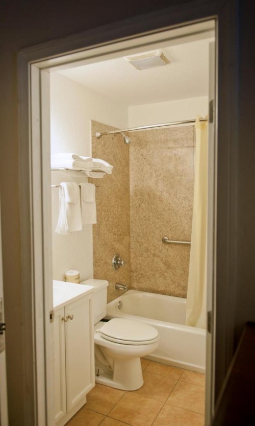 Downtown San Diego Lodge - image 18