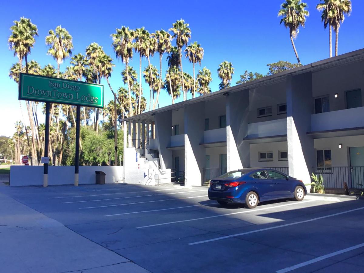 Downtown San Diego Lodge - image 4