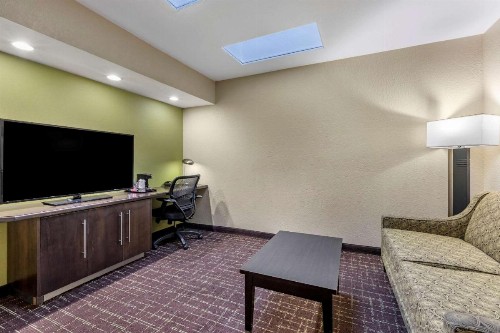 Comfort Inn San Diego Old Town - image 11