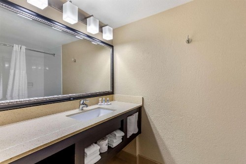 Comfort Inn San Diego Old Town - image 4