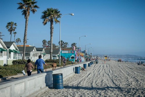 PB Surf Beachside Inn - image 5
