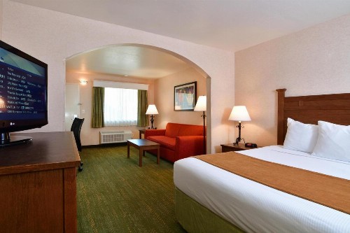 Lamplighter Inn & Suites at SDSU - image 16