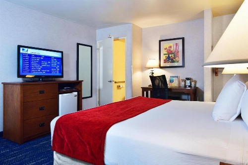 Lamplighter Inn & Suites at SDSU - image 25