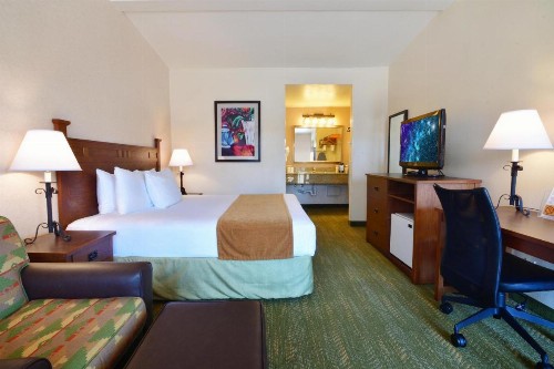 Lamplighter Inn & Suites at SDSU - image 28