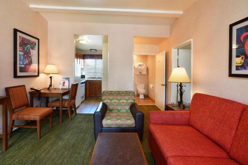 Lamplighter Inn & Suites at SDSU - image 43