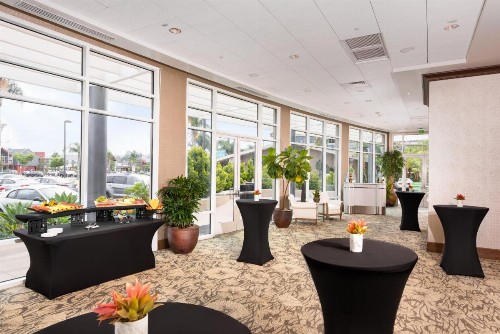 Holiday Inn San Diego Bayside an IHG Hotel - image 11