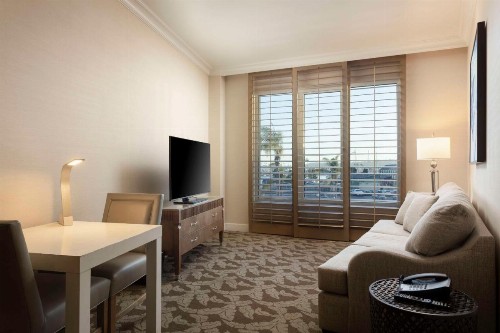 Holiday Inn San Diego Bayside an IHG Hotel - image 19