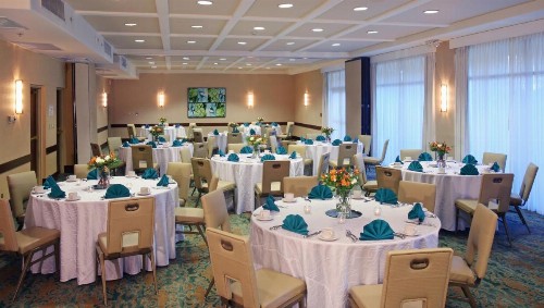Holiday Inn San Diego Bayside an IHG Hotel - image 3
