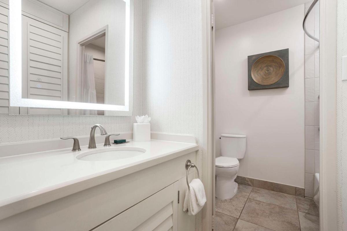 Holiday Inn San Diego Bayside an IHG Hotel - image 7
