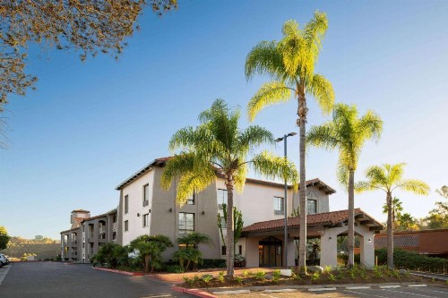 La Quinta Inn by Wyndham San Diego - Miramar - image 4