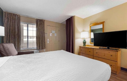 Extended Stay America Suites - San Diego - Fashion Valley - image 11